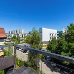 Cosy With Parking & Balcony By Renters 公寓 *