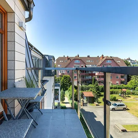 Cosy With Parking & Balcony By Renters Apartman