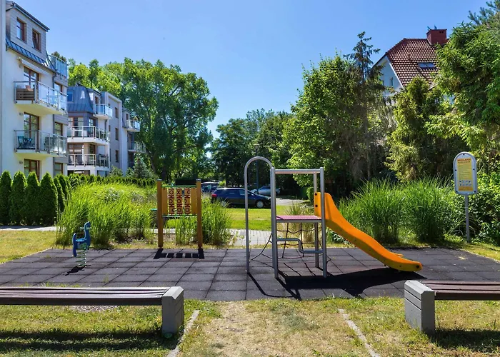 Cosy With Parking & Balcony By Renters