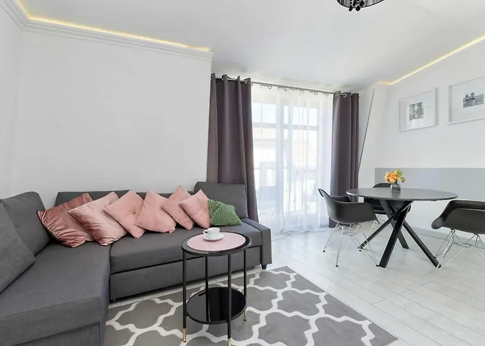Cosy With Parking & Balcony By Renters Daire Sopot