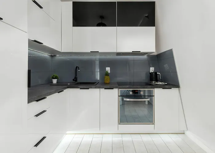 Daire Cosy With Parking & Balcony By Renters