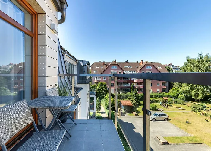 Cosy With Parking & Balcony By Renters Daire