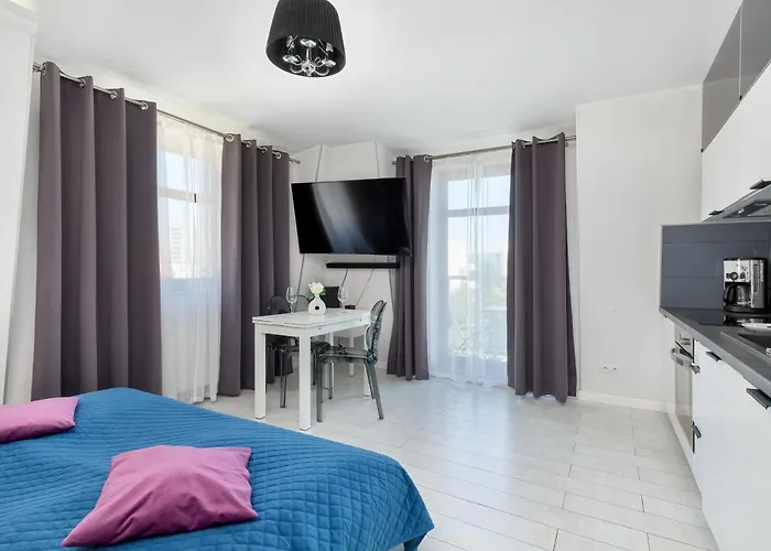 Cosy With Parking & Balcony By Renters Daire