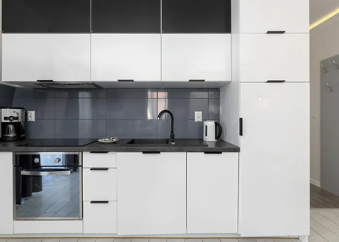 Daire Cosy With Parking & Balcony By Renters