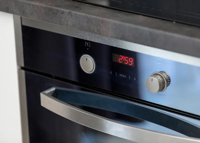 Cosy With Parking & Balcony By Renters Daire *